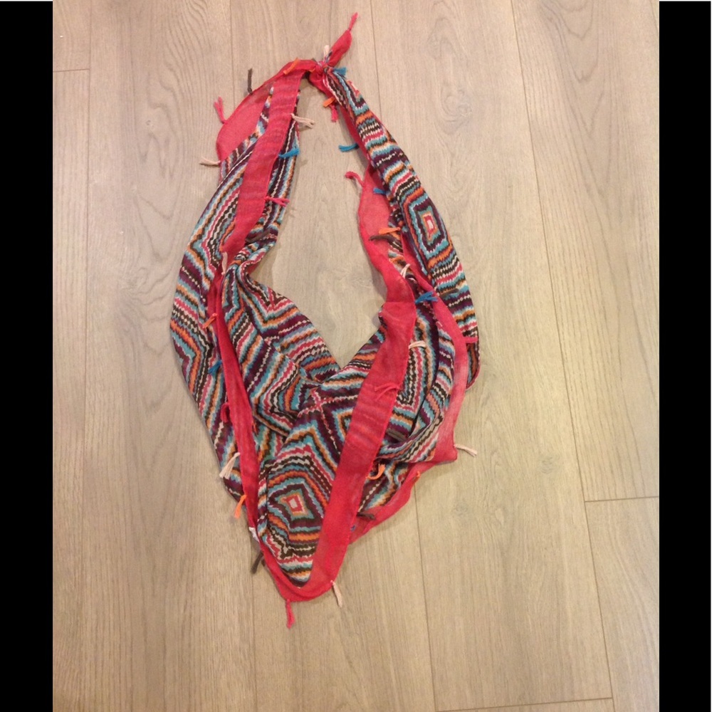 Multicolored scarf from the Buckle
